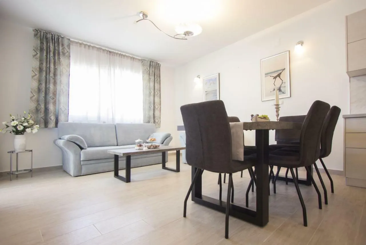 Paradise Lux 0*, Trogir Croatia